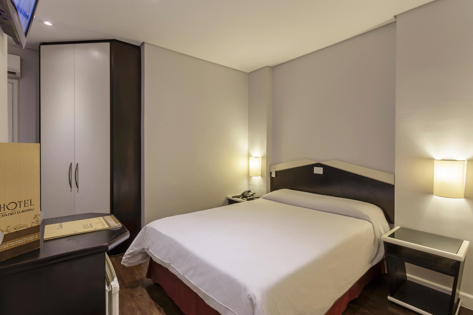 Hotel Centro Europeu Курітіба Екстер'єр фото
