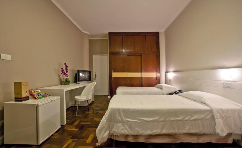 Hotel Centro Europeu Курітіба Екстер'єр фото